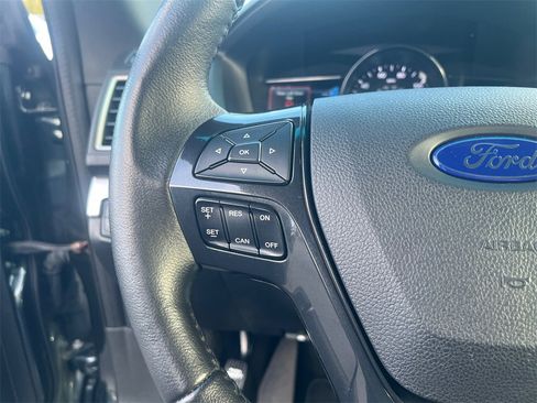 Used 2016 Ford Explorer XLT w/ Equipment Group 202A image 22