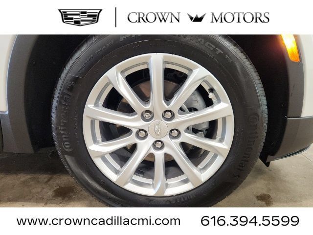 Certified 2023 Cadillac XT4 Luxury w/ Driver Awareness Package FWD image 33