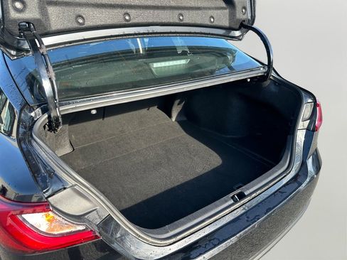 Used 2025 Toyota Camry LE image 28