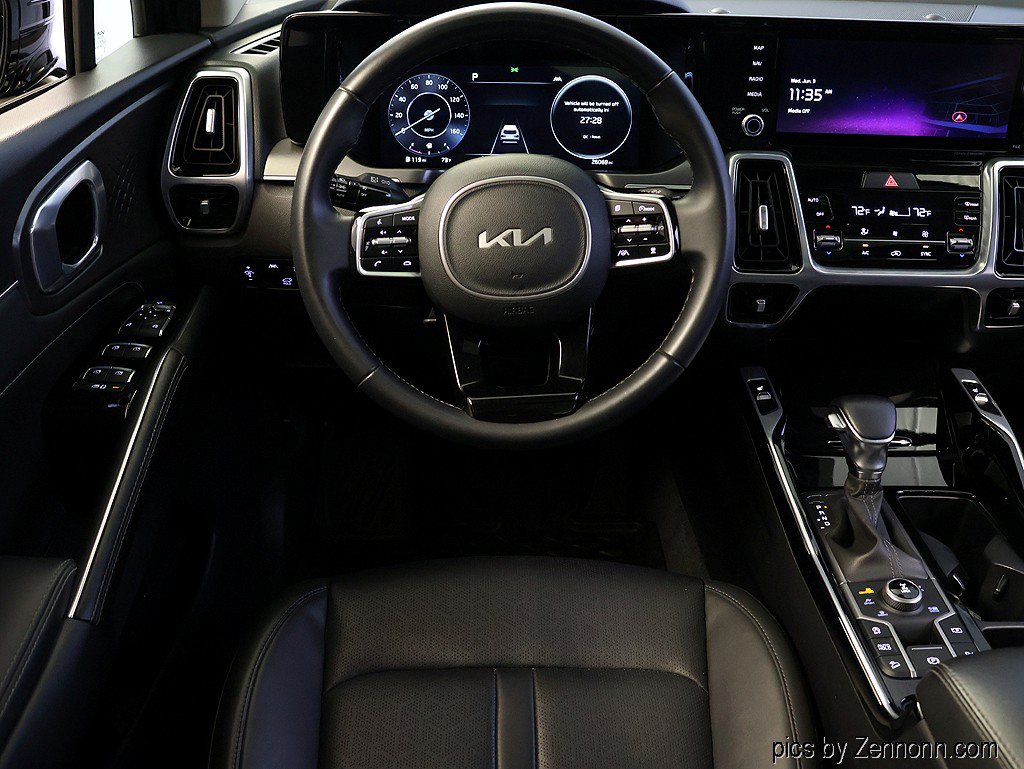 Used 2023 Kia Sorento SX AWD/4WD image 15