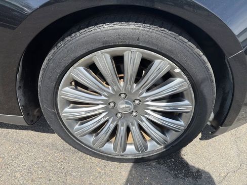 Used 2013 Lincoln MKS AWD image 31