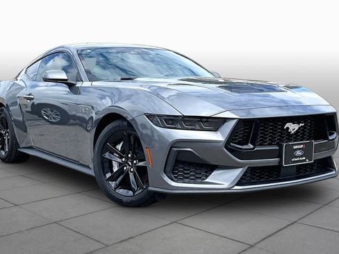 Certified 2025 Ford Mustang GT RWD image 3