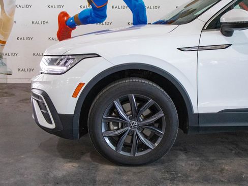 Used 2022 Volkswagen Tiguan SE image 14