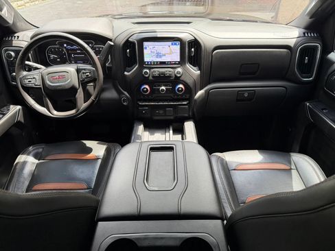 Used 2020 GMC Sierra 1500 AT4 w/ AT4 Premium Package AWD/4WD image 12