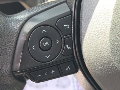 Used 2021 Toyota RAV4 LE w/ Carpet Mat Package (TMS) AWD/4WD image 16