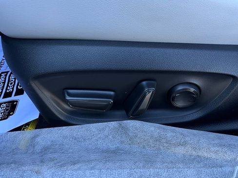 New 2026 Toyota Prius XLE image 11