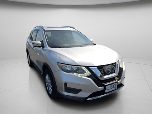 Used 2017 Nissan Rogue SV w/ Sun & Sound Touring Package AWD/4WD image 5