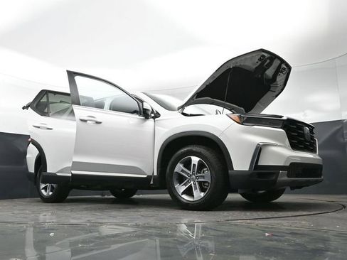 Used 2025 Honda Pilot EX-L image 47