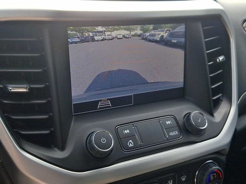 Used 2023 GMC Acadia SLE w/ Driver Convenience Package FWD image 21