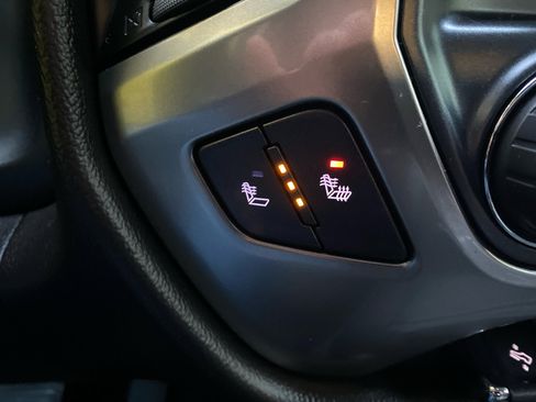 Used 2018 Chevrolet Silverado 1500 LT w/ All Star Edition image 15