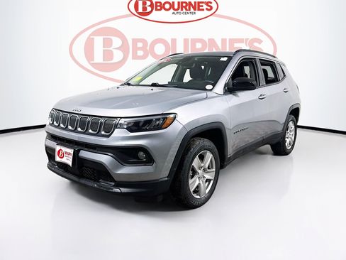 Used 2022 Jeep Compass Latitude w/ Sun and Sound Group image 6
