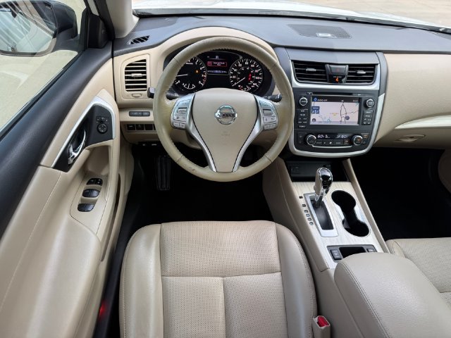 Used 2017 Nissan Altima 2.5 SL w/ 2.5 Technology Package FWD image 24
