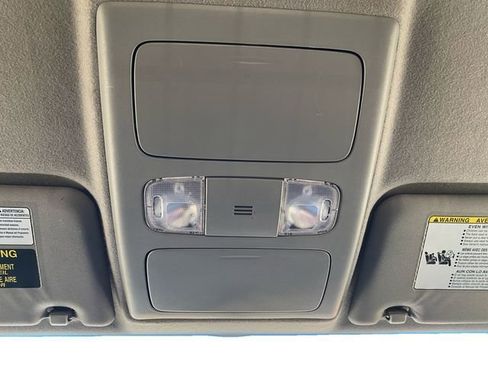 Used 2015 Toyota Tacoma 4x4 Access Cab V6 w/ Convenience Package image 25