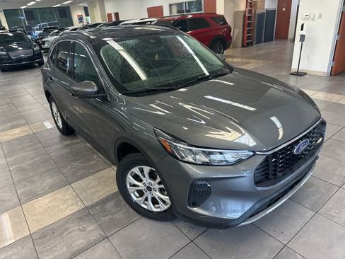 Used 2023 Ford Escape Active w/ Tech Pack #2 AWD/4WD image 7