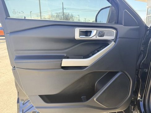 Used 2021 Ford Explorer Limited w/ Equipment Group 301A image 13