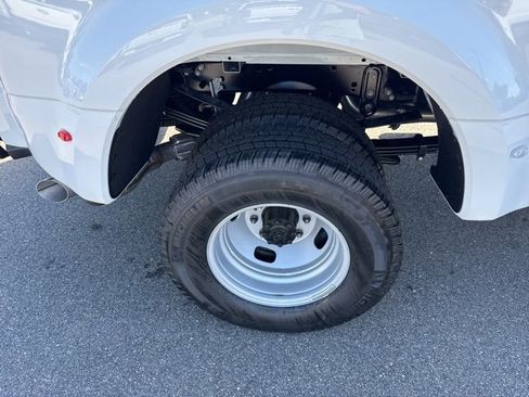 New 2026 Ford F350 XL w/ XL Chrome Package image 20