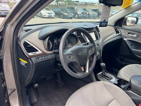 Used 2017 Hyundai Santa Fe Sport FWD image 17