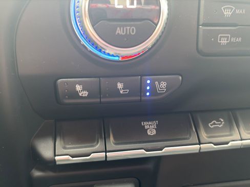 Used 2022 GMC Sierra 2500 AT4 AWD/4WD image 34
