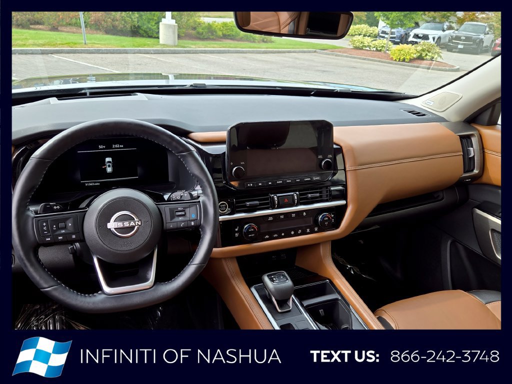 Used 2023 Nissan Pathfinder Platinum AWD/4WD image 12