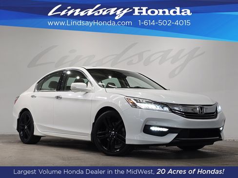 Used 2016 Honda Accord Touring image 1