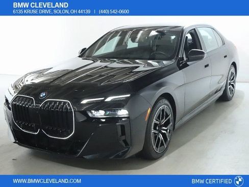 Certified 2025 BMW i7 xDrive60 image 1