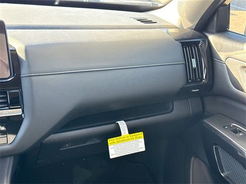 New 2026 Nissan Pathfinder SV image 16