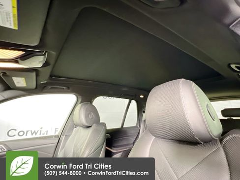 Used 2023 BMW X5 xDrive40i AWD/4WD image 26