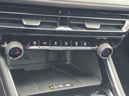 New 2026 Chevrolet Traverse LT w/ Driver Confidence Package image 30