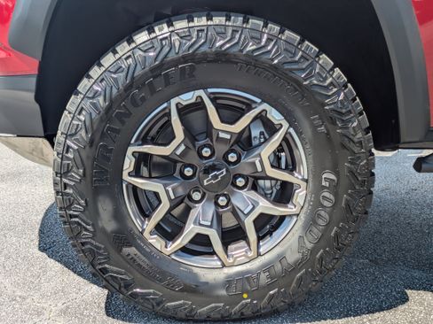 New 2026 Chevrolet Colorado ZR2 w/ Technology Package AWD/4WD image 31