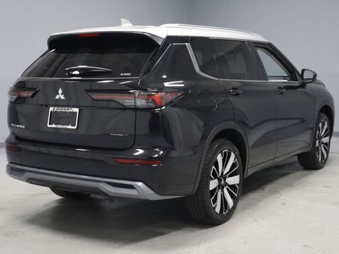 New 2025 Mitsubishi Outlander AWD image 8
