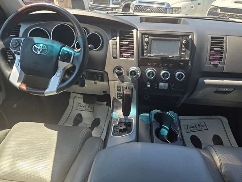 Used 2016 Toyota Sequoia Platinum image 19