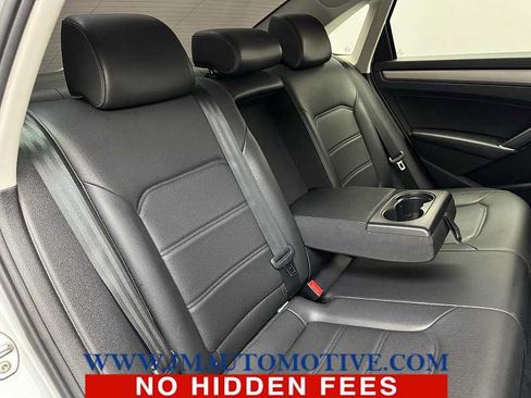 Used 2020 Volkswagen Passat 2.0T SE FWD image 16