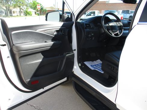 Used 2023 Honda Ridgeline RTL image 10