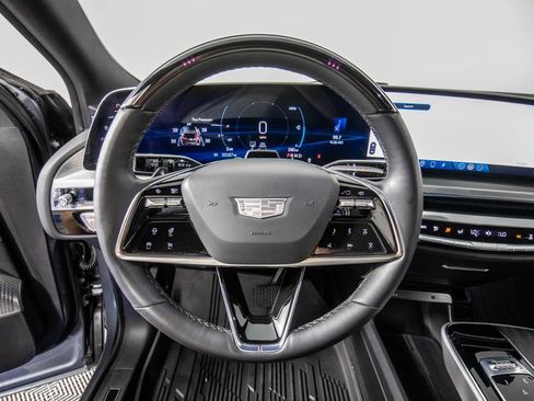Used 2023 Cadillac Lyriq 2WD image 17
