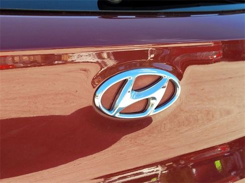 Used 2019 Hyundai Tucson Sport image 11