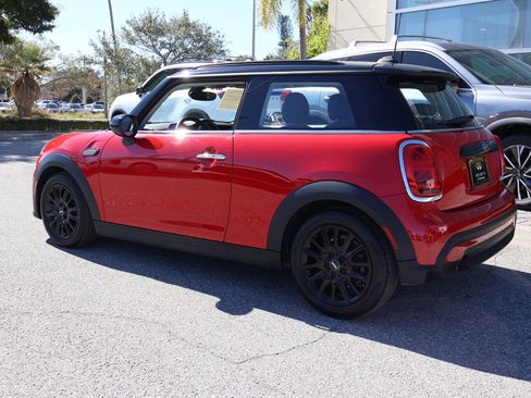 Used 2024 MINI Cooper 2-Door Hardtop image 6