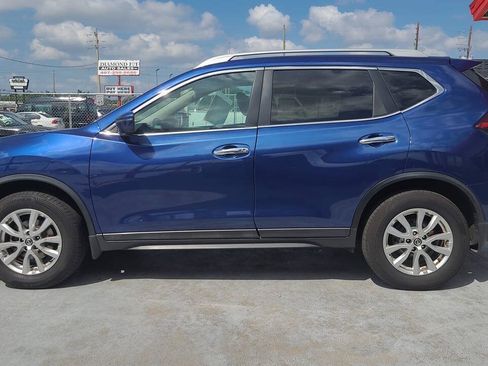 Used 2018 Nissan Rogue SV AWD/4WD image 6