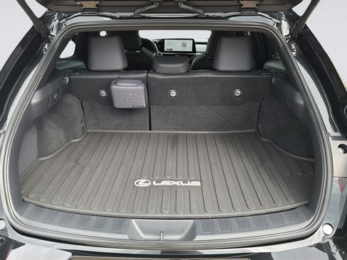 Used 2026 Lexus UX 300h AWD w/ Accessory Package (2T) image 27