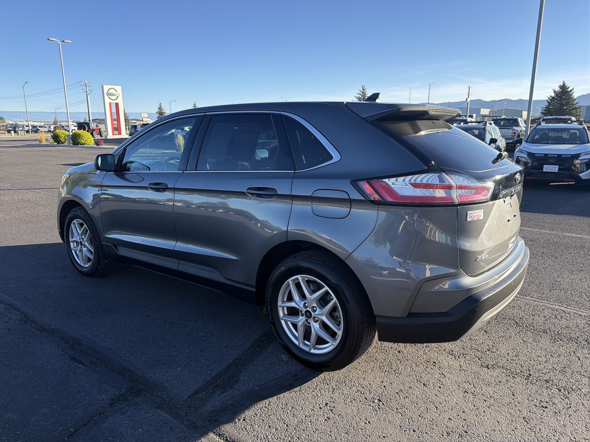 Used 2024 Ford Edge SEL AWD/4WD image 4