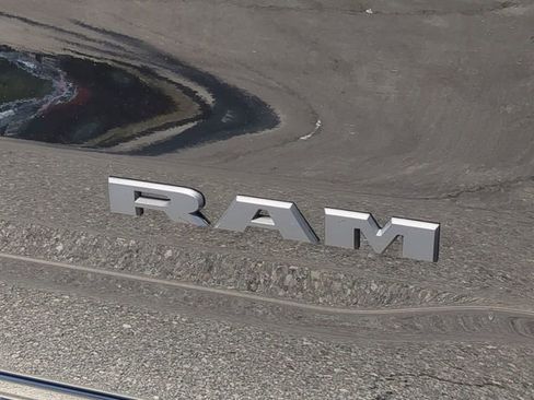New 2026 RAM 1500 4x4 Crew Cab image 13