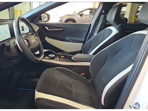 Used 2023 Kia EV6 GT-Line w/ GT-Line Suede Seat Package AWD/4WD image 5