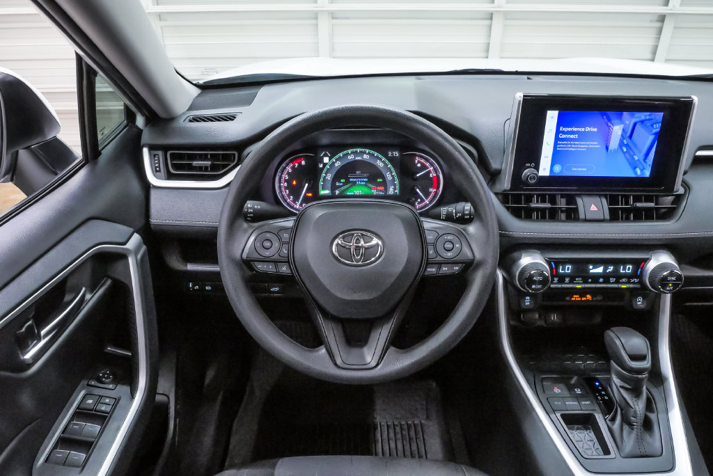 Used 2024 Toyota RAV4 XLE w/ Convenience Package FWD image 20