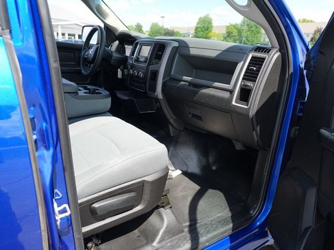 Used 2019 RAM 1500 Tradesman w/ Popular Equipment Group AWD/4WD image 28