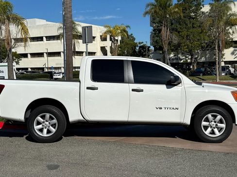 Used 2010 Nissan Titan XE w/ XE Popular Equipment Pkg image 7