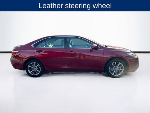 Used 2016 Toyota Camry SE image 9