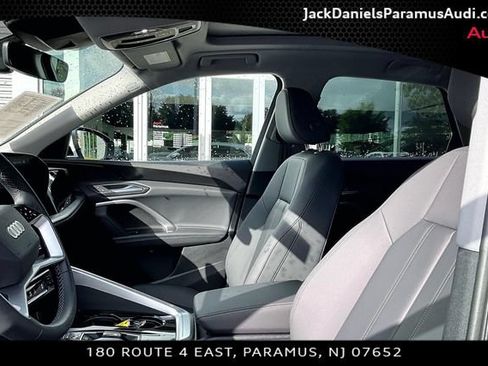 Used 2025 Audi Q5 Premium w/ Convenience Package AWD/4WD image 17