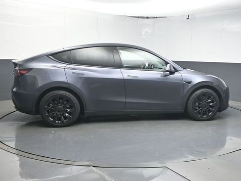Used 2023 Tesla Model Y Long Range AWD/4WD image 8