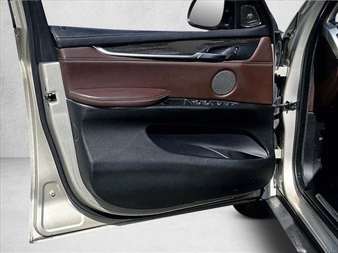 Used 2014 BMW X5 xDrive50i image 18