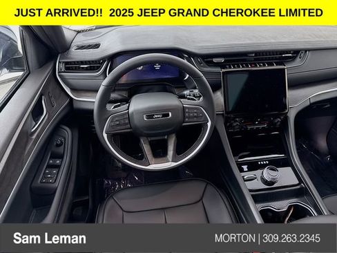 New 2025 Jeep Grand Cherokee Limited w/ Black Appearance Package image 23