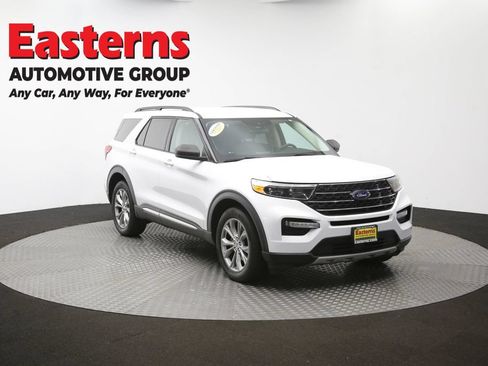 Used 2022 Ford Explorer XLT w/ Equipment Group 202A AWD/4WD image 53